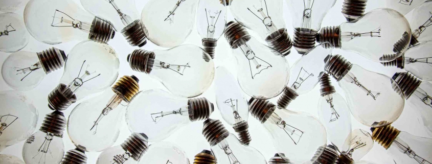 Warum zahlst Du im Monat so viel für Strom und Gas? Wir haben Deine monatlichen Abschläge mal unter die Lupe genommen.