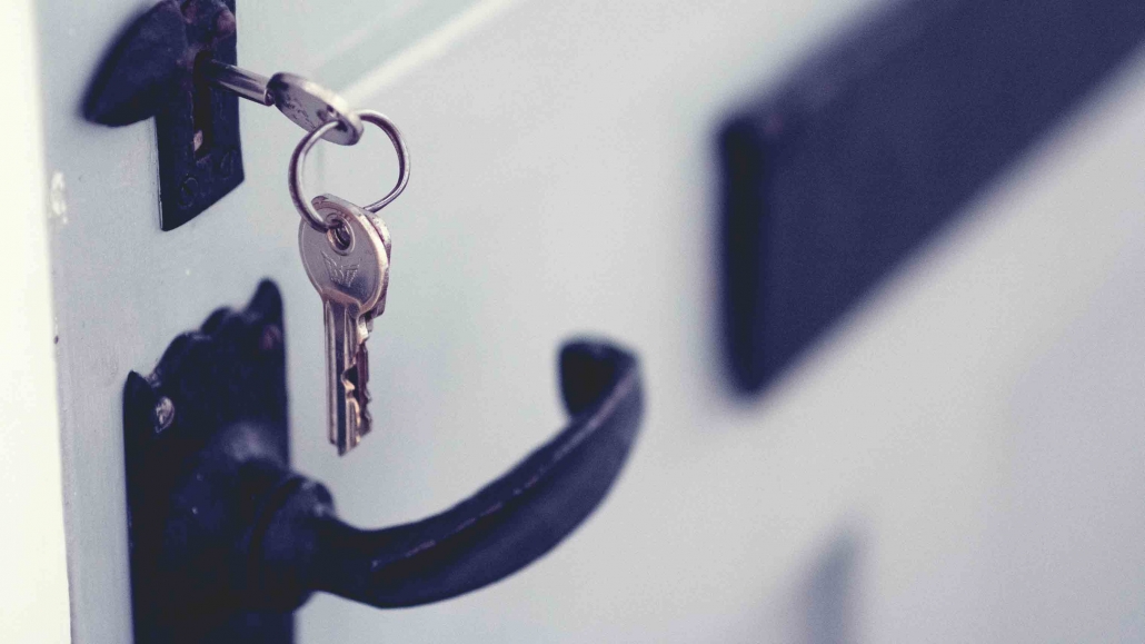 Du ziehst in Deine erste eigene Wohnung und brauchst Tipps? Wir haben sie für Dich gesammelt!