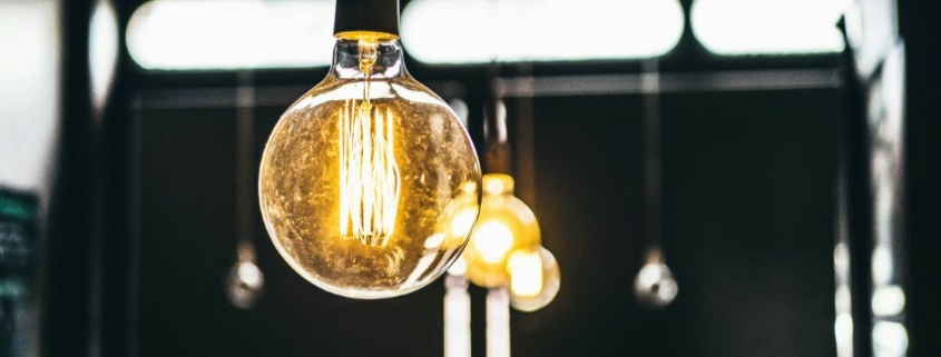 Licht im Glaskolben - Erfahre wie Du Deinen Stromanbieter günstig wechseln kannst